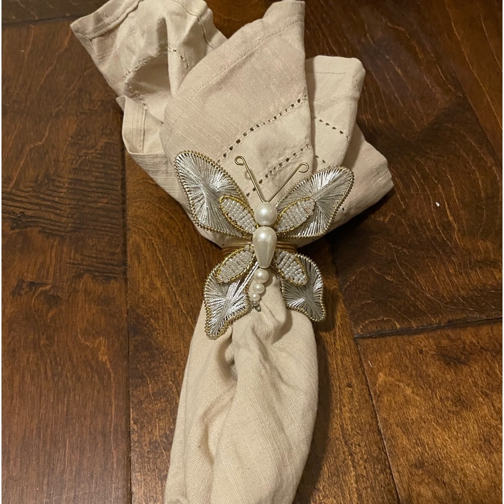 NWOT pier 1 Dragonfly napkin rings